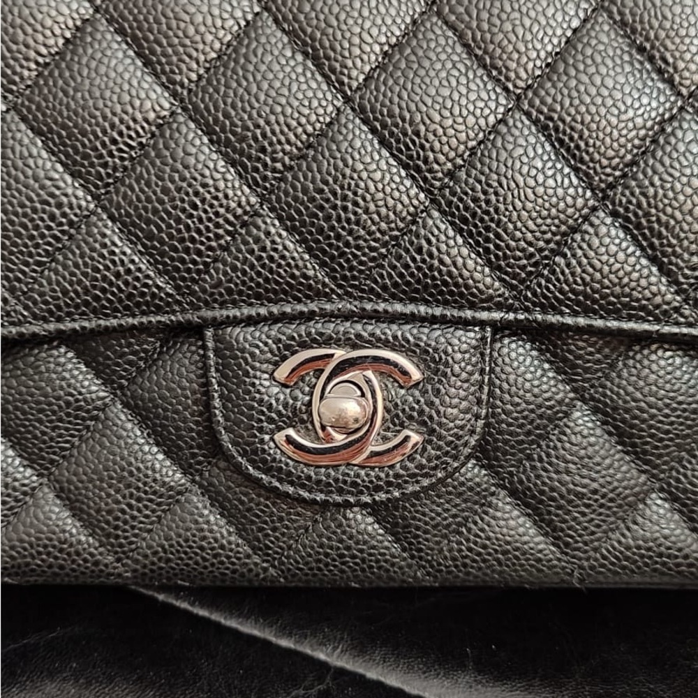 Chanel Black and Burgundy Leather Shoulder Bag - Picture 11 of 13